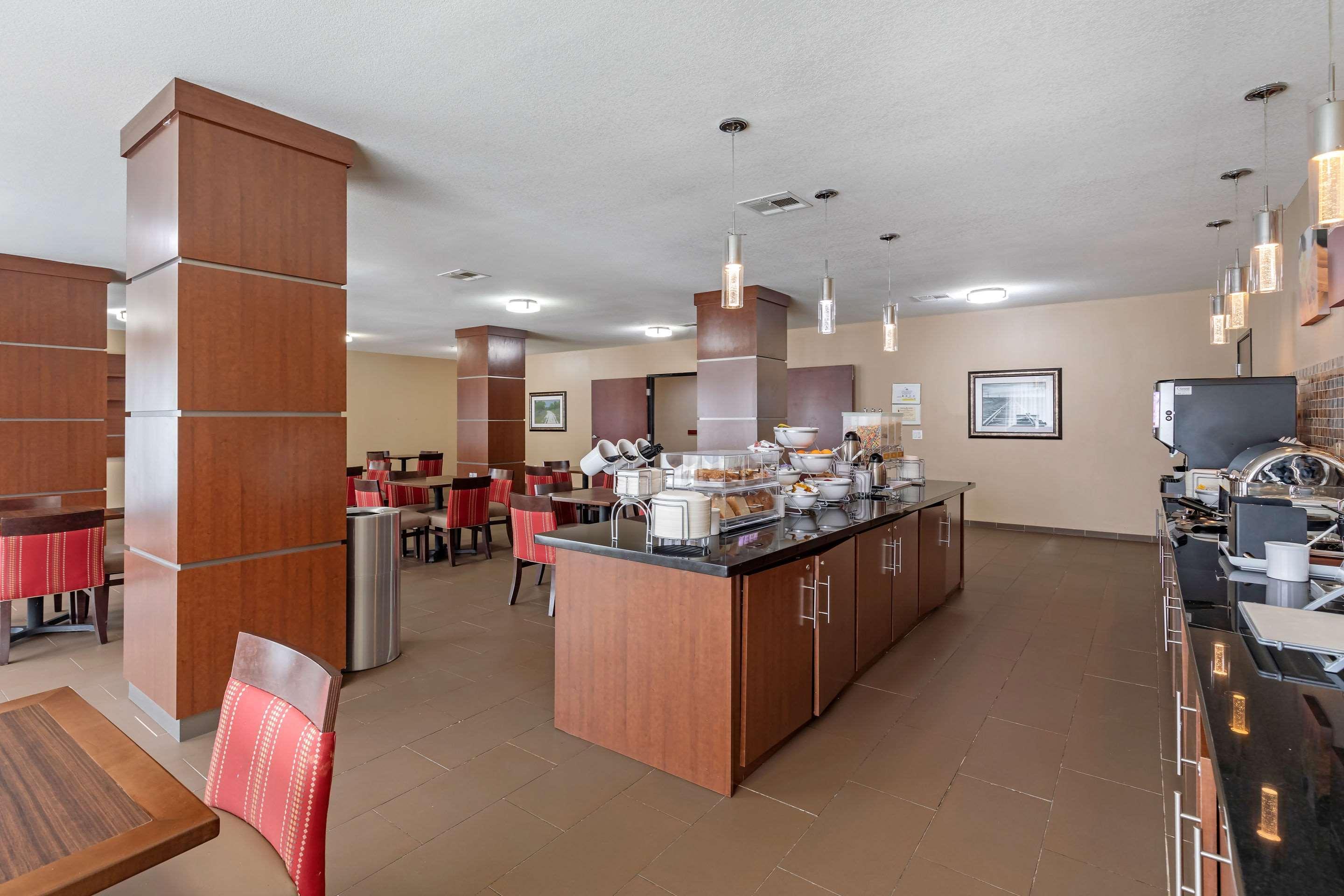 Comfort Hotel Ennis